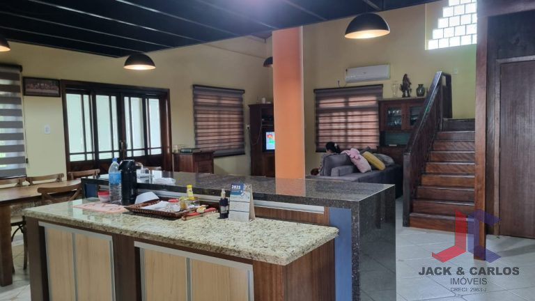 Casa de Alto Padrão a Venda em Gaspar no Bairro: Poço Grande