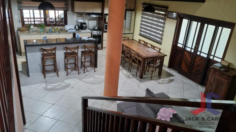 Casa de Alto Padrão a Venda em Gaspar no Bairro: Poço Grande